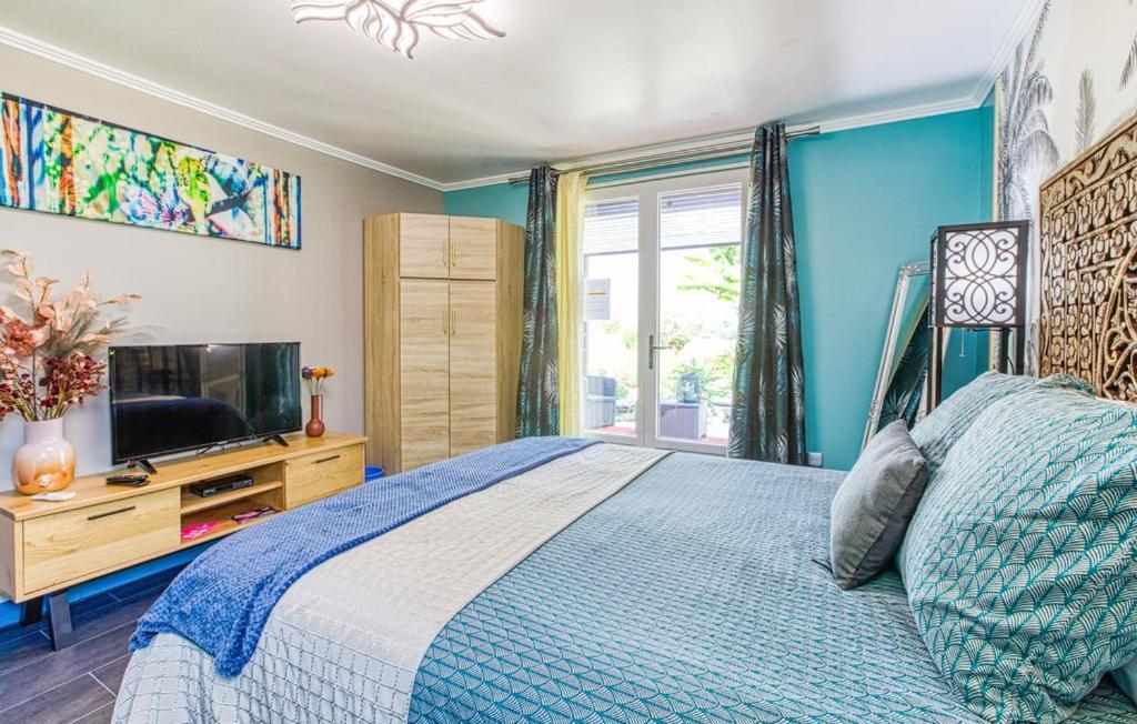 Agréable Chambre privative avec piscine et jacuzzi. Septfonds Esterno foto