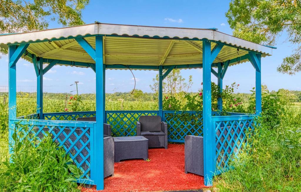 Agréable Chambre privative avec piscine et jacuzzi. Septfonds Esterno foto