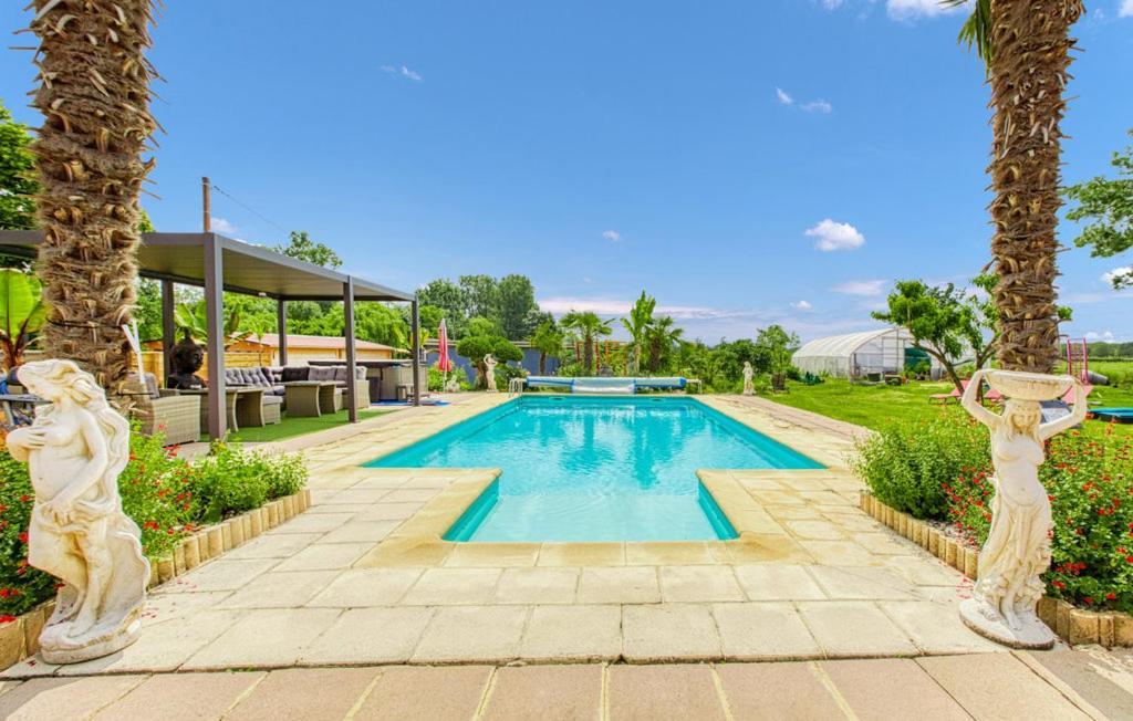 Agréable Chambre privative avec piscine et jacuzzi. Septfonds Esterno foto